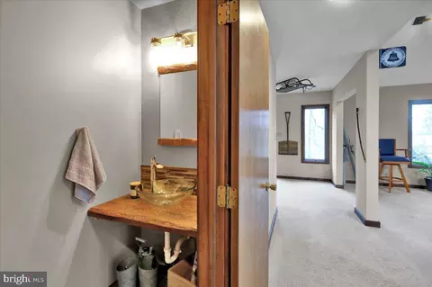 Bath - 3535 Pine Ave, Reading, PA 19606 photo 1 of 4