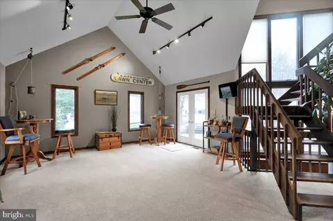 Living - 3535 Pine Ave, Reading, PA 19606 photo 1 of 5