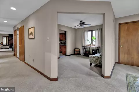 Entry Way - 3535 Pine Ave, Reading, PA 19606 photo 1 of 2
