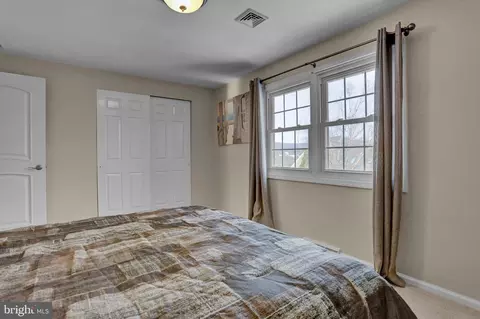 Bedroom - 23 Golfview Ln, Reading, PA 19606 photo 4 of 6