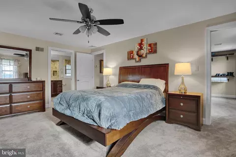 Bedroom - 23 Golfview Ln, Reading, PA 19606 photo 6 of 6