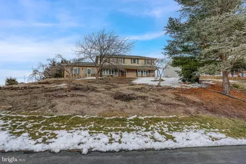 Exterior - 23 Golfview Ln, Reading, PA 19606 photo 8 of 8