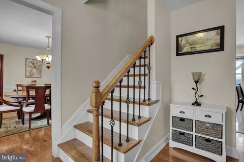 Entry Way - 23 Golfview Ln, Reading, PA 19606 photo 1 of 2