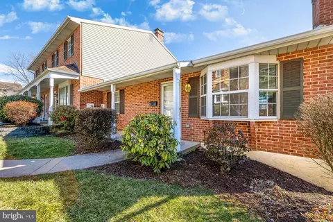176 Popodickon Dr, Boyertown, PA 19512