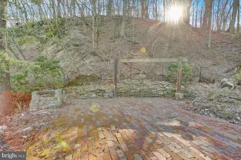 Exterior - 306 4th St, Reading, PA 19607 photo 12 of 13