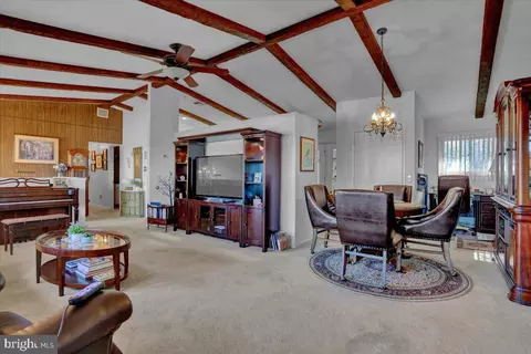 Dining - 306 4th St, Reading, PA 19607 photo 4 of 4