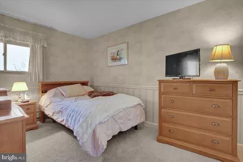 Bedroom - 306 4th St, Reading, PA 19607 photo 4 of 9