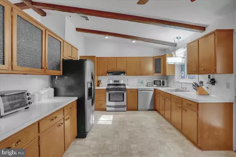 Kitchen - 306 4th St, Reading, PA 19607 photo 2 of 4