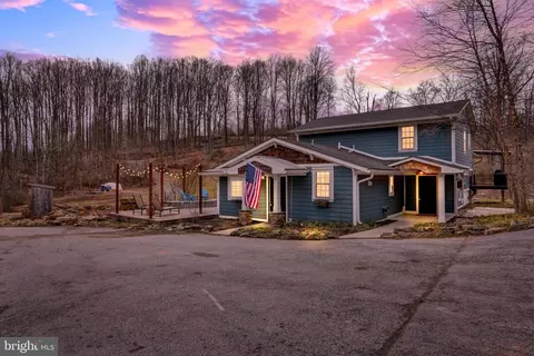 47 Redwood Dr, Reading, PA 19606