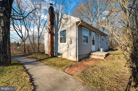 713 N 7th St, Reading, PA 19610