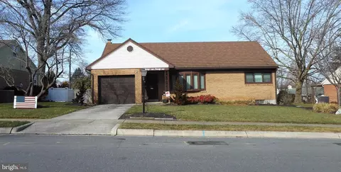 3121 Octagon Ave, Reading, PA 19608