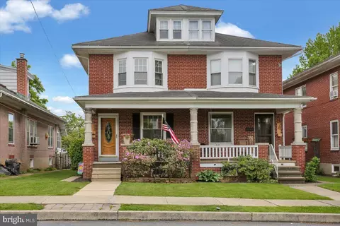 22 Pennsylvania Ave, Shillington, PA 19607