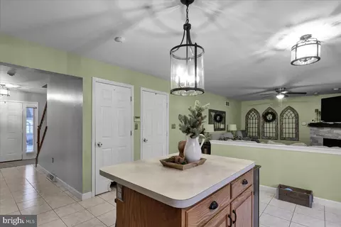 Kitchen - 1008 Leanne St, Reading, PA 19605 photo 4 of 4
