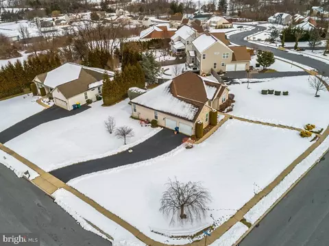 Exterior - 116 Ellsworth Dr, Reading, PA 19608 photo 4 of 4