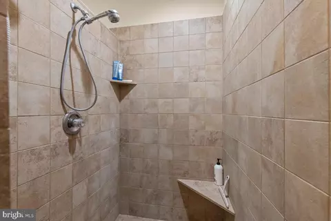 Bath - 116 Ellsworth Dr, Reading, PA 19608 photo 4 of 7