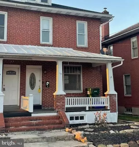 19 E Locust St, Fleetwood, PA 19522