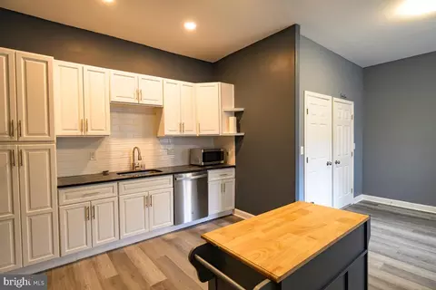 33 N 2nd St, Womelsdorf, PA 19567