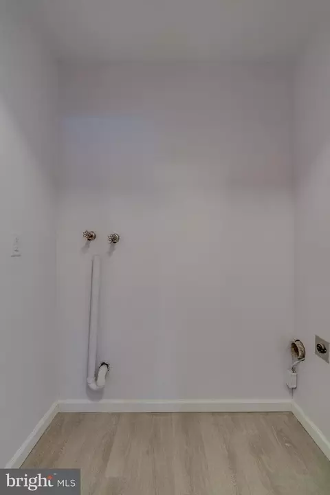 Bath - 2902 State Hill Rd #E5, Reading, PA 19610 photo 2 of 2