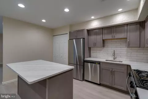 Kitchen - 2902 State Hill Rd #E5, Reading, PA 19610 photo 5 of 7