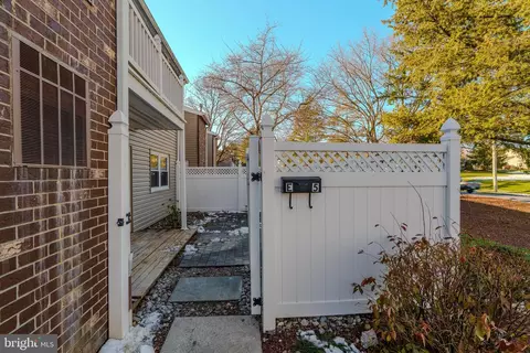 Exterior - 2902 State Hill Rd #E5, Reading, PA 19610 photo 4 of 5