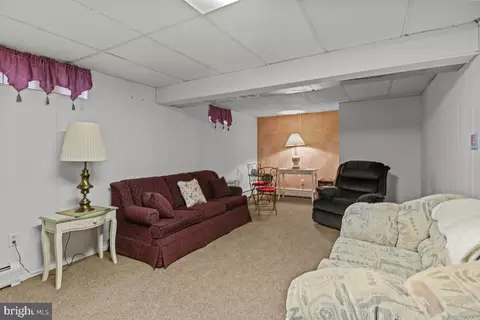 Living - 925 Belair Ave, Reading, PA 19607 photo 3 of 3