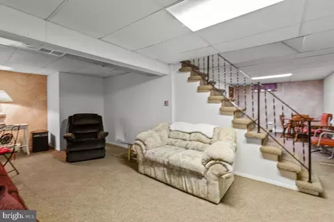 Living - 925 Belair Ave, Reading, PA 19607 photo 2 of 3