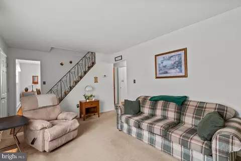 Living - 925 Belair Ave, Reading, PA 19607 photo 1 of 3