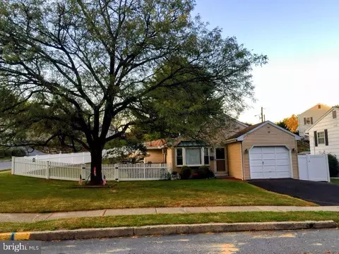 2473 Mckinley, Reading, PA 19609