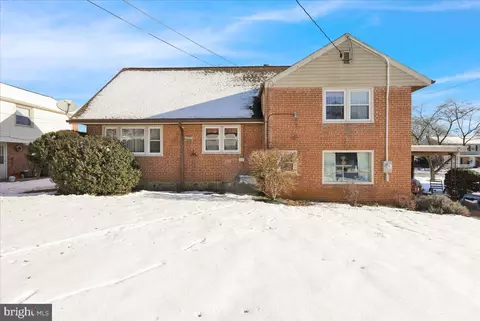 Exterior - 904 Snyder Rd, Reading, PA 19609 photo 5 of 5