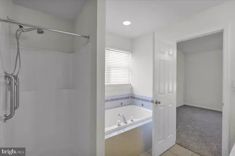 Bath - 1417 Gregg Ave, Reading, PA 19607 photo 2 of 3