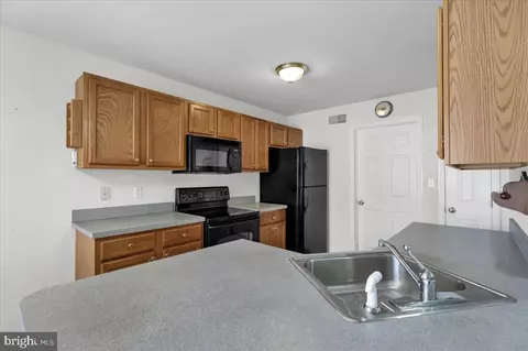 Kitchen - 1417 Gregg Ave, Reading, PA 19607 photo 3 of 6
