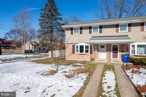 101 Pennbrook Ave, Robesonia, PA 19551