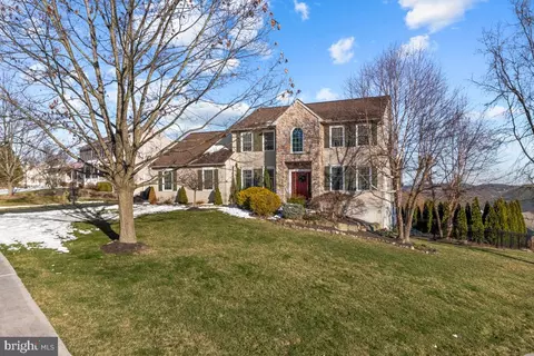 100 W Morlatton Rd, Douglassville, PA 19518