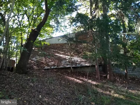 503 Exeter Rd, Reading, PA 19606 photo 7