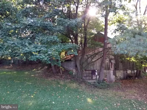503 Exeter Rd, Reading, PA 19606 photo 12