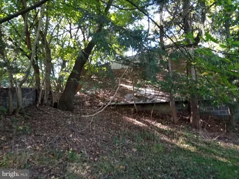 503 Exeter Rd, Reading, PA 19606 photo 8