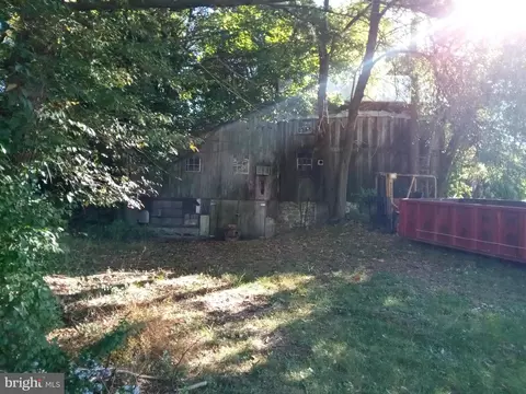 503 Exeter Rd, Reading, PA 19606 photo 2
