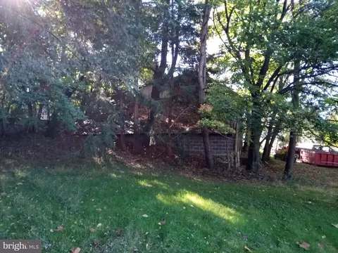 503 Exeter Rd, Reading, PA 19606 photo 9