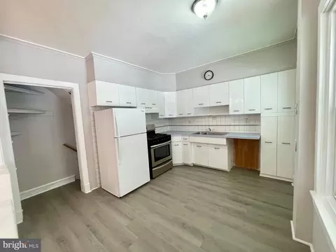 258 Spring Valley Rd, Reading, PA 19605 photo 7