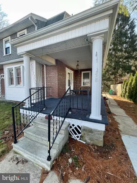258 Spring Valley Rd, Reading, PA 19605 photo 2