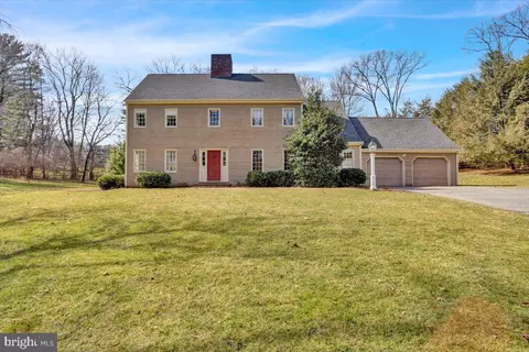 Exterior - 15 Cardinal Pl, Wyomissing, PA 19610 photo 2 of 11