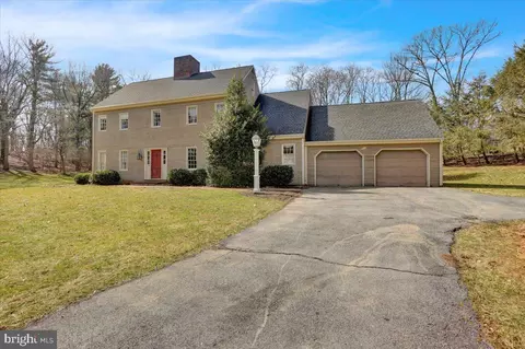 Exterior - 15 Cardinal Pl, Wyomissing, PA 19610 photo 4 of 11