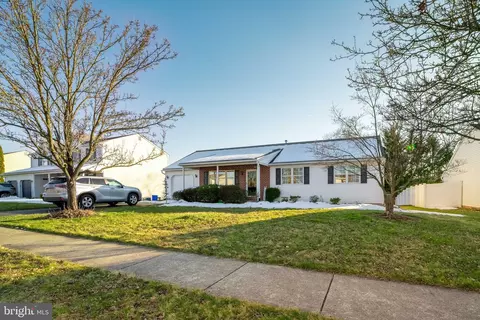 4520 Hillside Rd, Reading, PA 19606