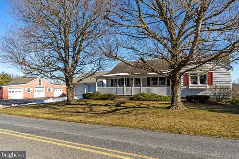 6321 Daniel Boone Rd, Birdsboro, PA 19508
