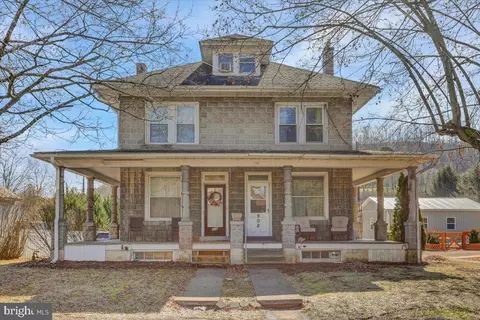 908 Fritztown Rd, Sinking Spring, PA 19608