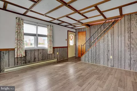 Living - 313 Bartlett St, Reading, PA 19611 photo 2 of 2