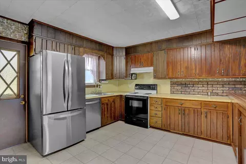 Kitchen - 313 Bartlett St, Reading, PA 19611 photo 1 of 3