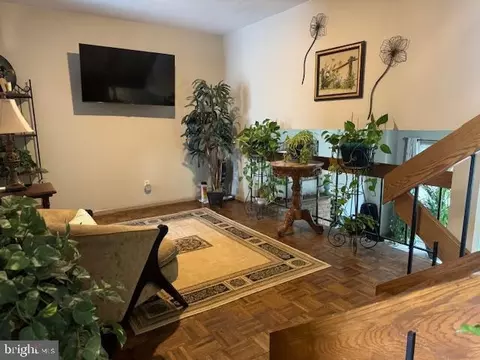 Living - 90 Medinah Dr, Reading, PA 19607 photo 1 of 6