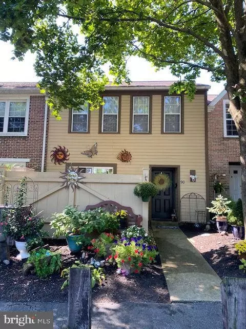 Exterior - 90 Medinah Dr, Reading, PA 19607 photo 3 of 7