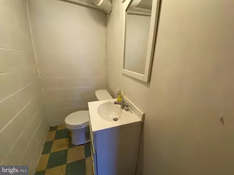 Bath - 328 W Elm St, Reading, PA 19607 photo 2 of 2